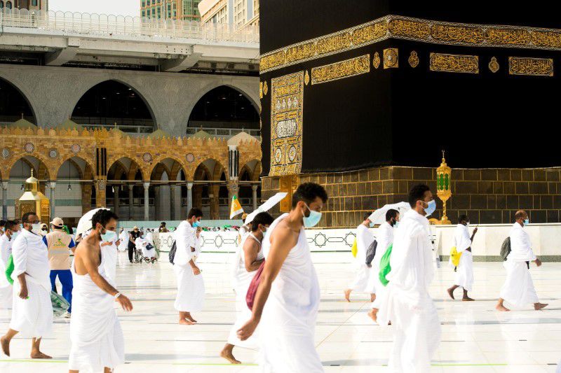 الحج هذا العام ..ستون ألف كحد أقصى..والأعمار مابين 18 إلى 65 عام باستثناء الوافدين
