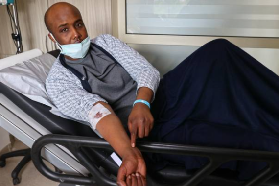 عاش على أكل العشب.. تركيا تعثر على طالب لجوء رمته اليونان في البحر مكبّل اليدين 