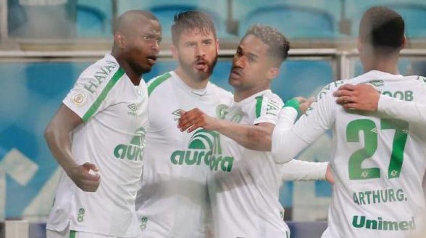 إلغاء مباراة في البرازيل بعد إصابة 14 لاعبا بكورونا